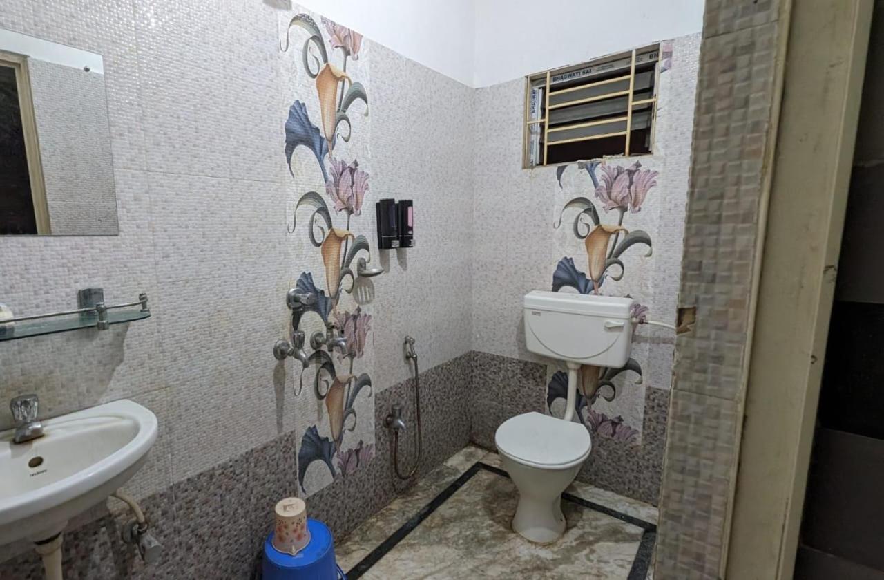 Veda Home'S Agartala Kültér fotó